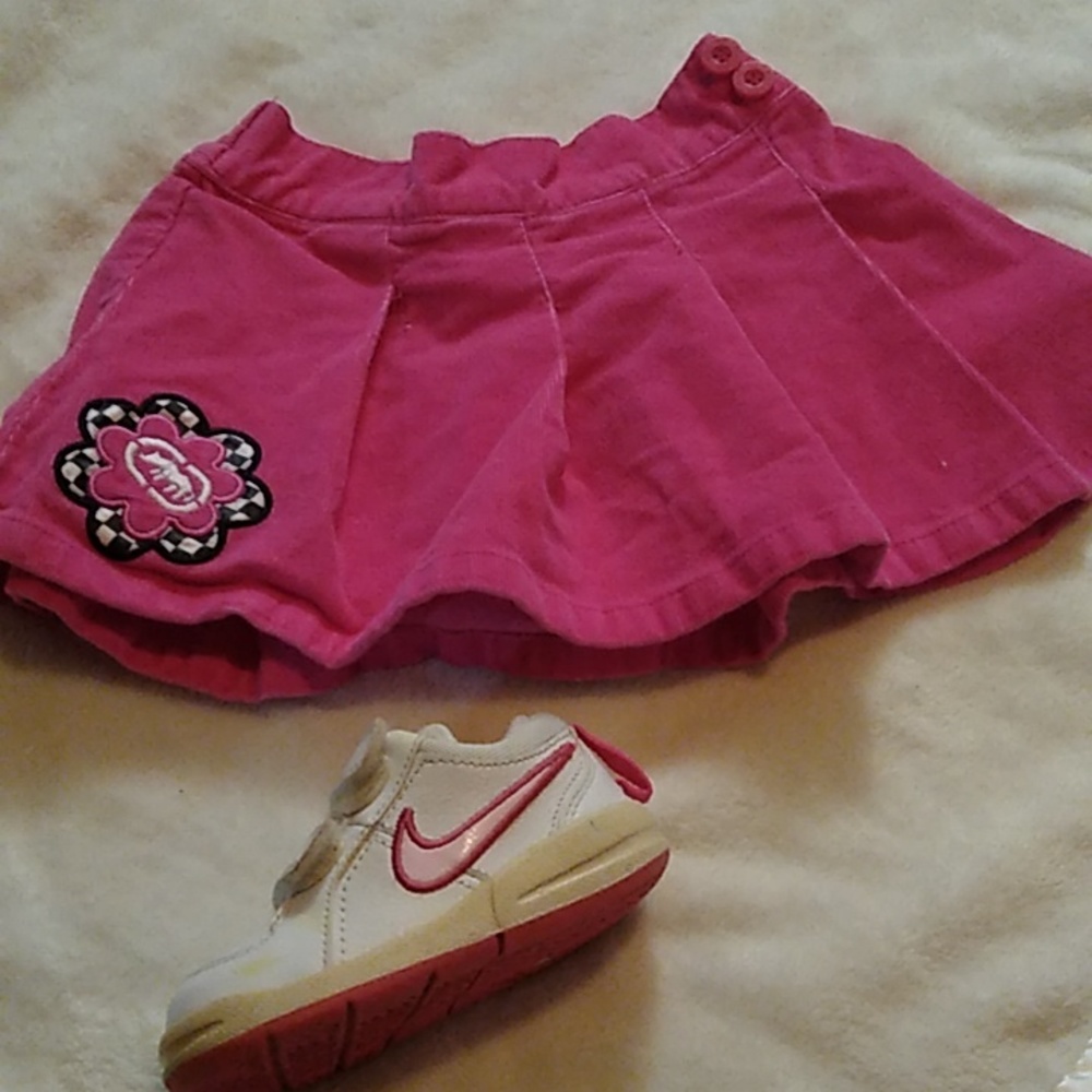 🩷 Girls 18 Months Echored Hot Pink Skirt🩷